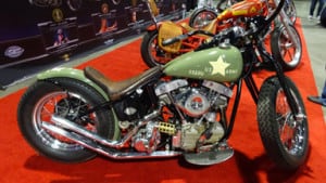 Army tribute bike - Kickstarting a Motorcycle